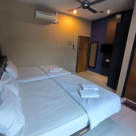 Golden Guest House 콴탄 외부 사진