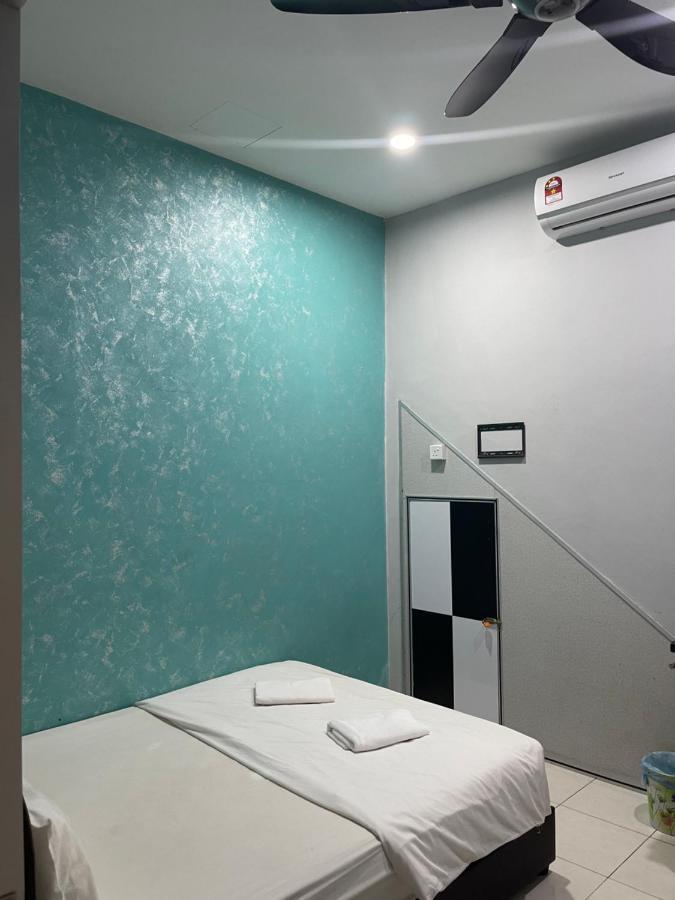 Golden Guest House 콴탄 외부 사진