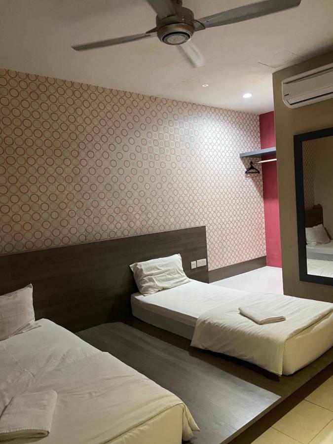 Golden Guest House 콴탄 외부 사진