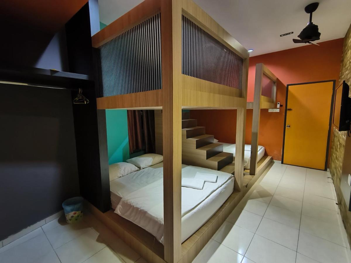 Golden Guest House 콴탄 외부 사진